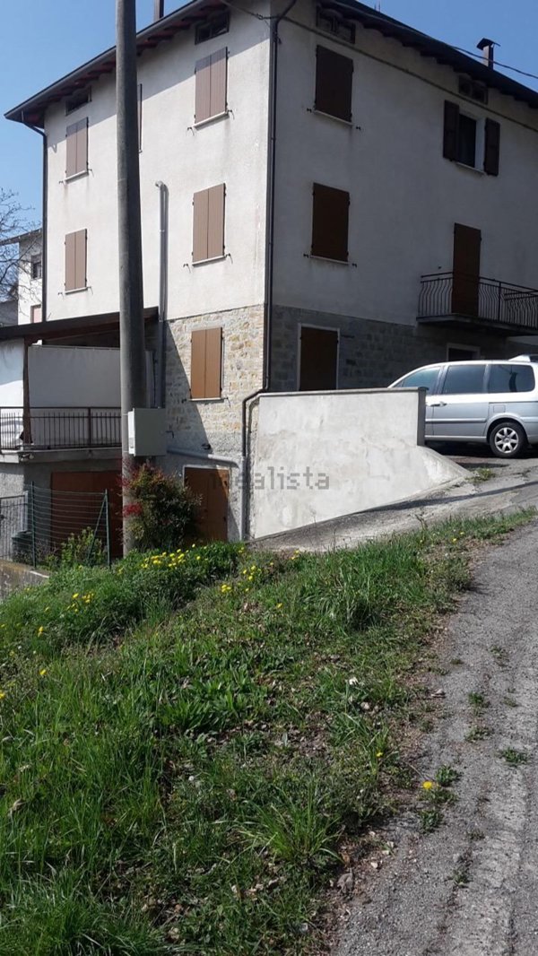 casa indipendente in vendita a Carpineti
