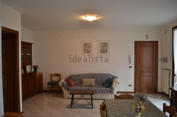 appartamento in vendita a Carpineti in zona Marola