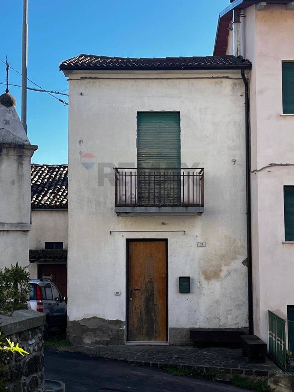 appartamento in vendita a Carpineti in zona Savognatica