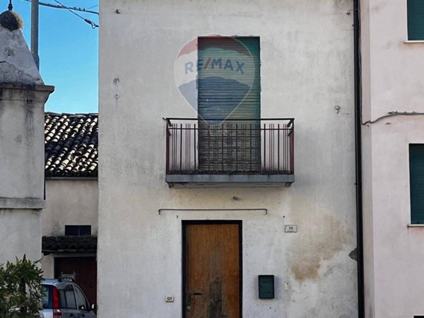 appartamento in vendita a Carpineti in zona Savognatica