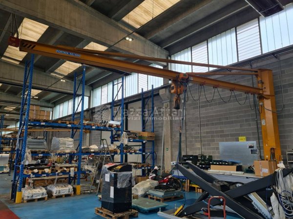 capannone in vendita a Carpineti