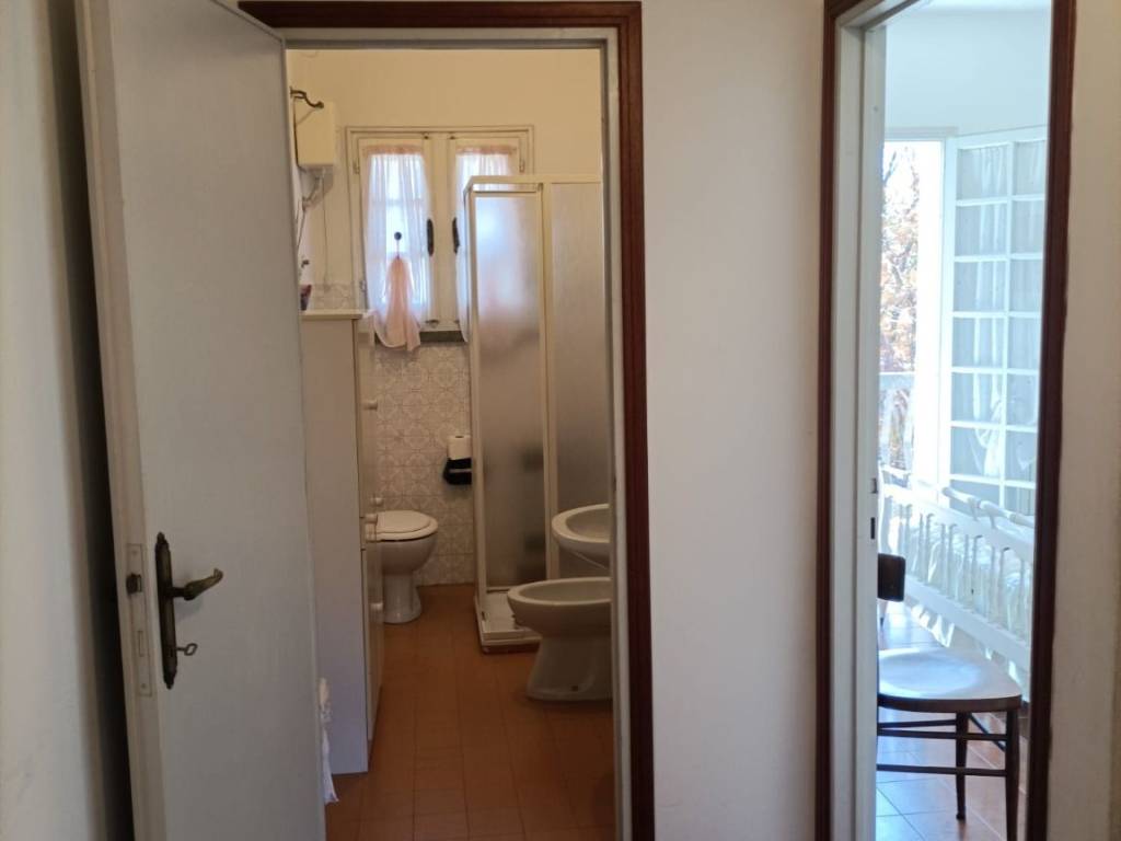 casa indipendente in vendita a Carpineti in zona Marola