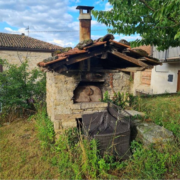 casa indipendente in vendita a Carpineti in zona Ca' de Lanzi