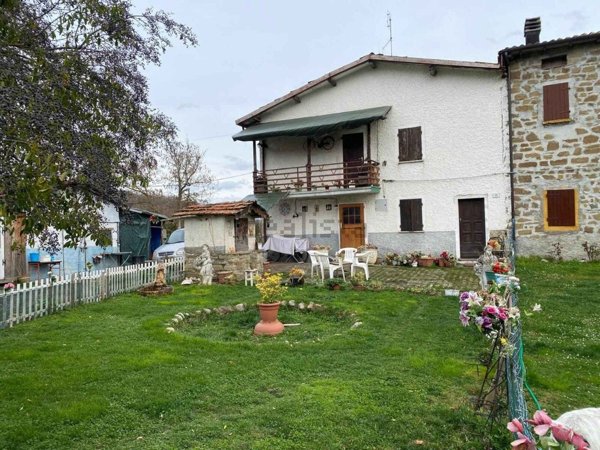 casa indipendente in vendita a Carpineti