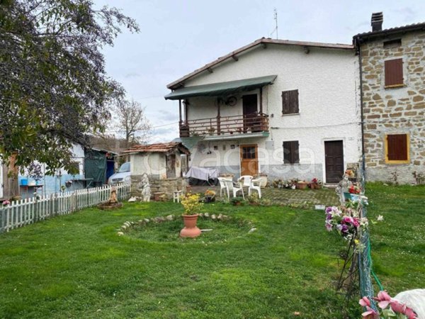 casa indipendente in vendita a Carpineti