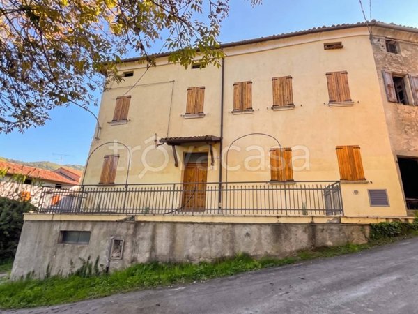 appartamento in vendita a Carpineti