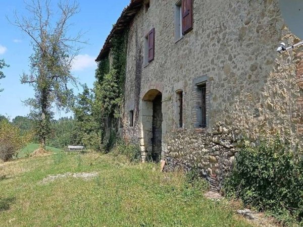 pentavano in vendita a Carpineti