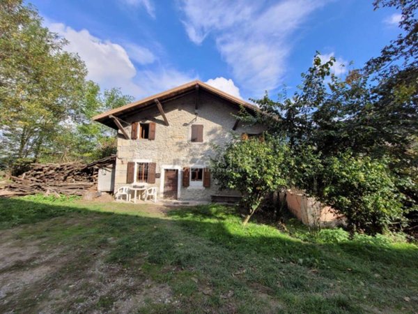 casa indipendente in vendita a Carpineti