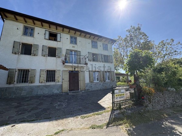 casa indipendente in vendita a Carpineti