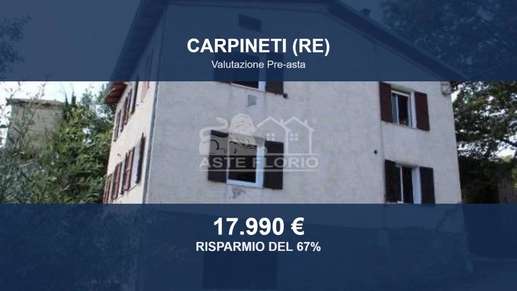 casa indipendente in vendita a Carpineti in zona Villa