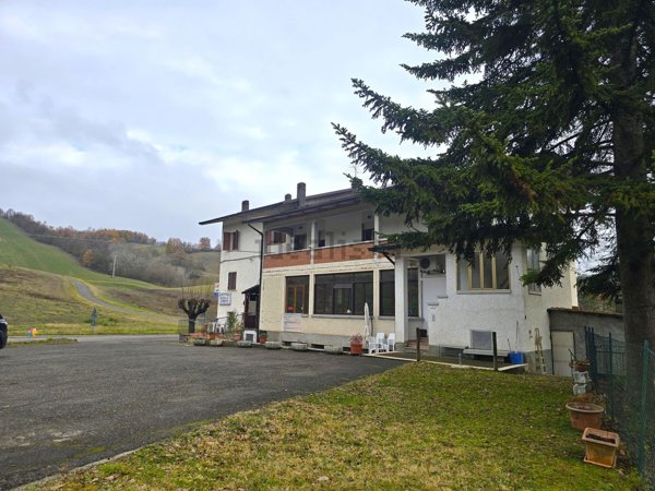 appartamento in vendita a Carpineti in zona Ca' Dorsini