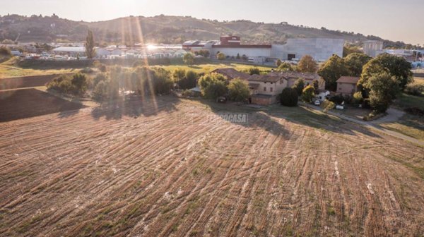 casa indipendente in vendita a Casalgrande in zona Dinazzano