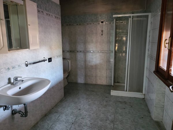 casa indipendente in vendita a Casalgrande in zona Villalunga