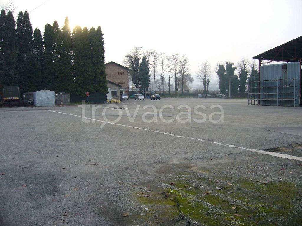 locale commerciale in vendita a Casalgrande