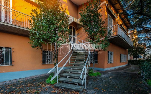 casa indipendente in vendita a Casalgrande in zona Sant'Antonino