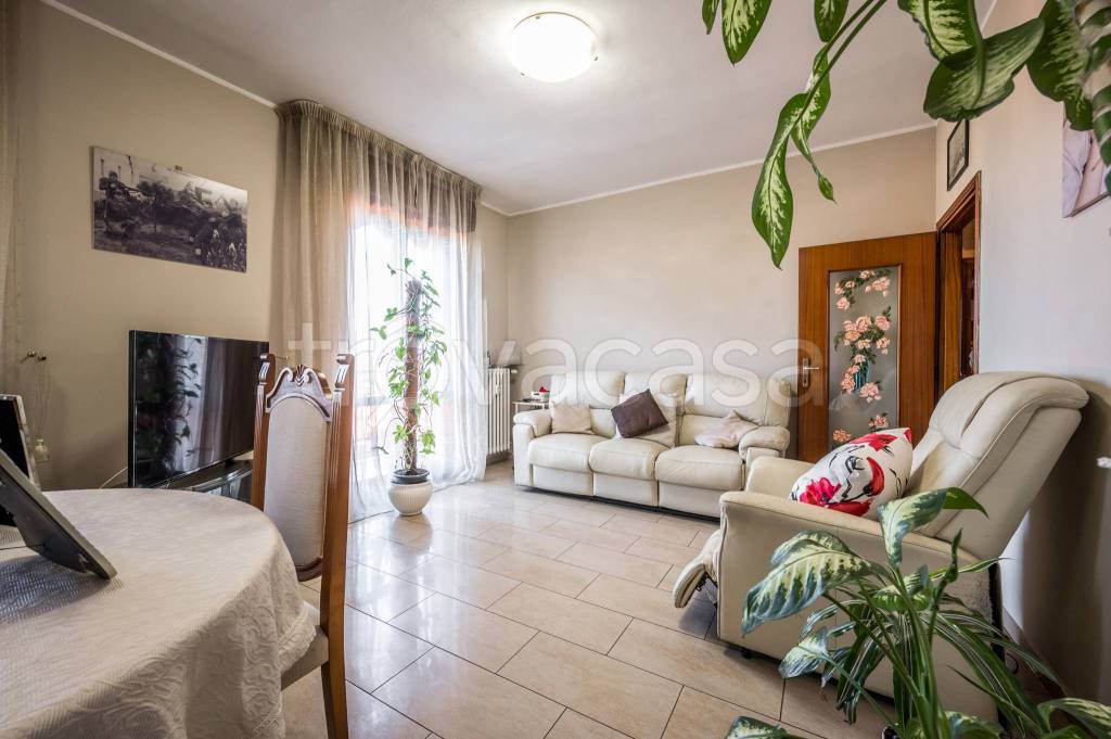 appartamento in vendita a Casalgrande in zona Veggia