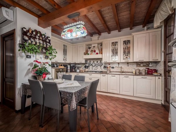 casa indipendente in vendita a Casalgrande