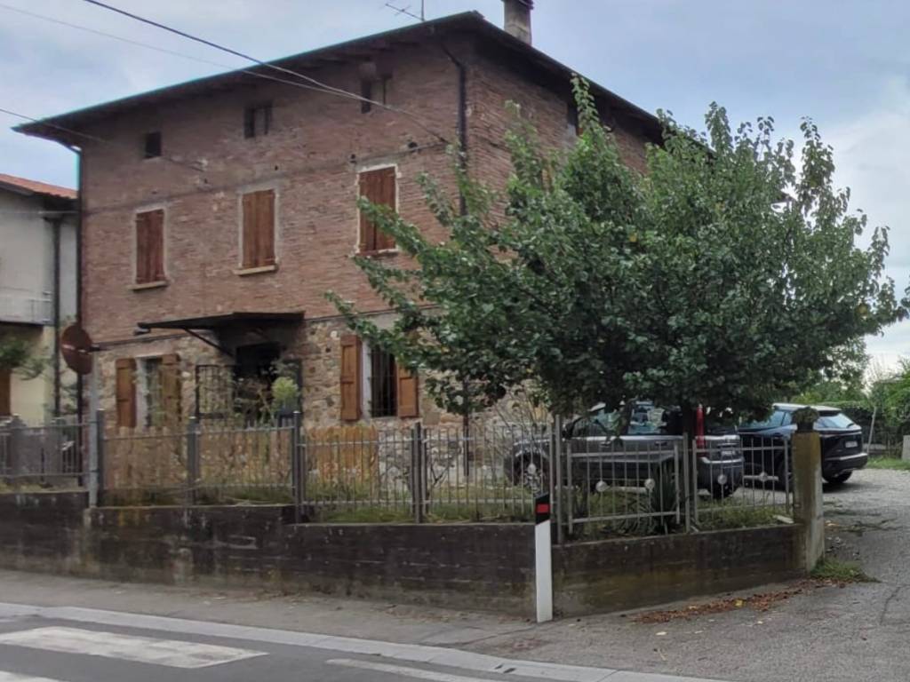 casa indipendente in vendita a Casalgrande