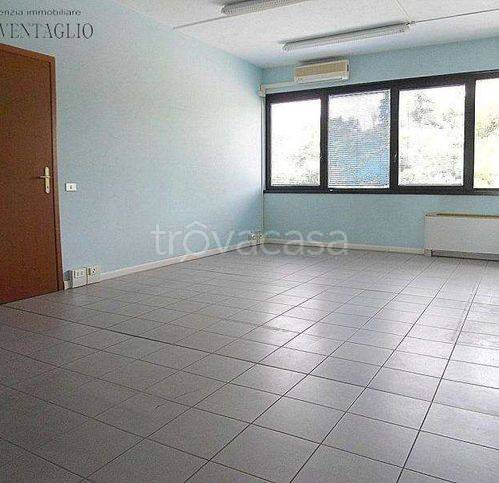 ufficio in vendita a Casalgrande