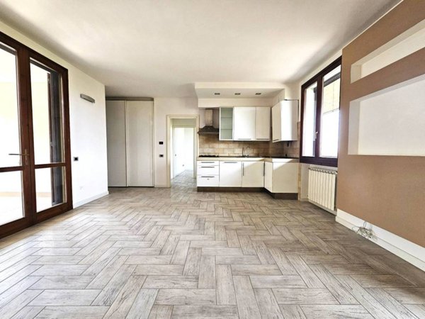 appartamento in vendita a Casalgrande in zona Veggia