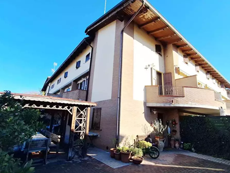 casa indipendente in vendita a Casalgrande in zona Salvaterra