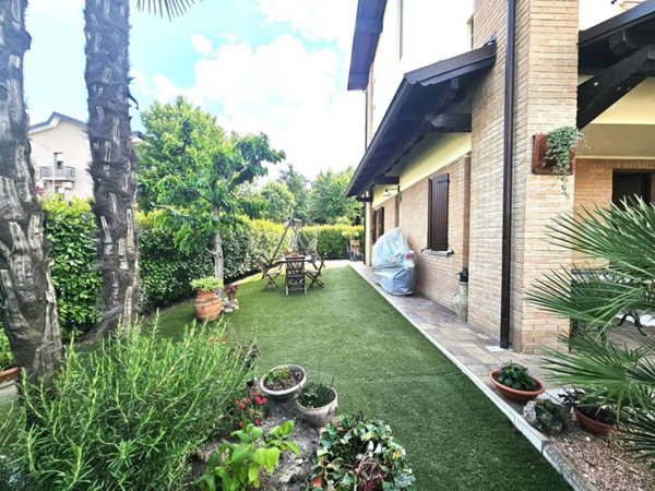 casa indipendente in vendita a Casalgrande