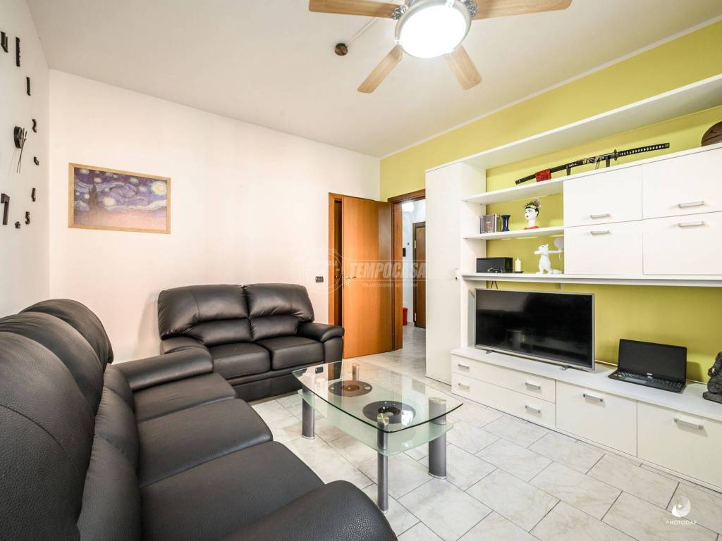 appartamento in vendita a Casalgrande in zona Veggia