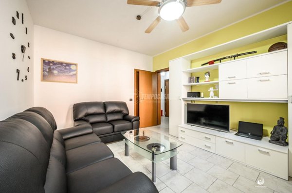 appartamento in vendita a Casalgrande in zona Veggia