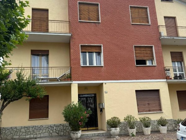 appartamento in vendita a Casalgrande in zona Veggia