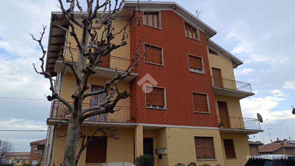 appartamento in vendita a Casalgrande in zona Sant'Antonino