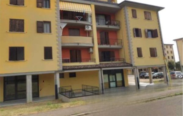 negozio in vendita a Casalgrande