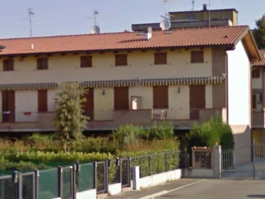 casa indipendente in vendita a Casalgrande in zona Salvaterra
