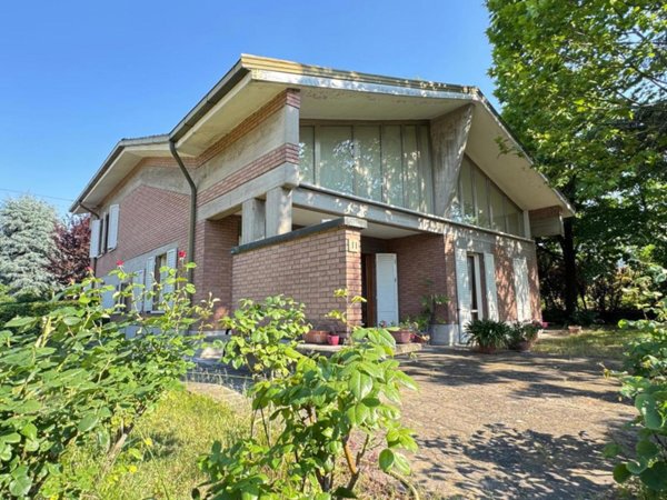 casa indipendente in vendita a Casalgrande