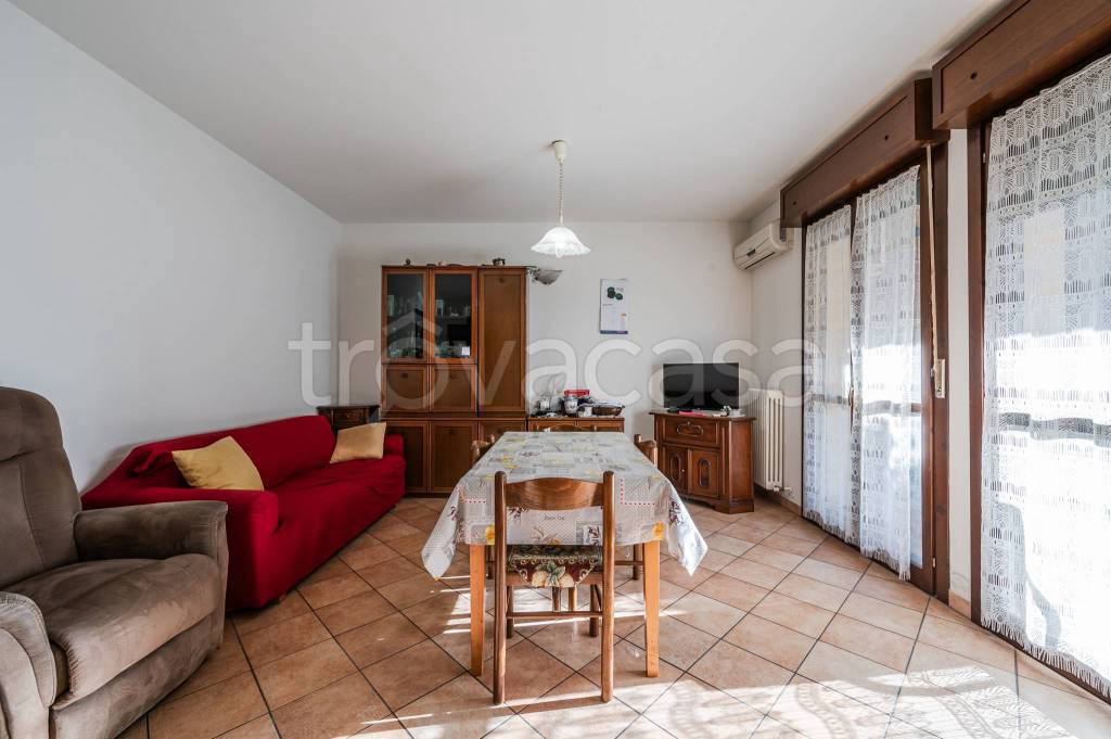appartamento in vendita a Casalgrande in zona Salvaterra