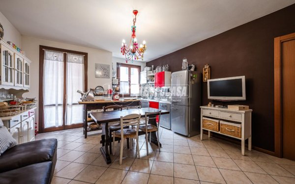 appartamento in vendita a Casalgrande in zona Dinazzano