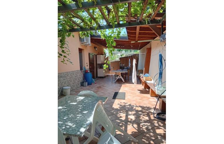 casa indipendente in vendita a Casalgrande in zona Veggia