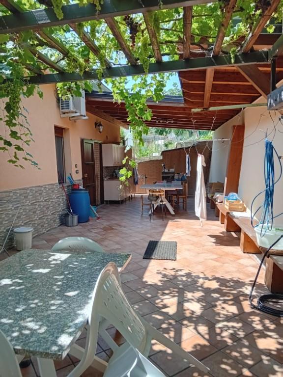 casa indipendente in vendita a Casalgrande in zona Veggia