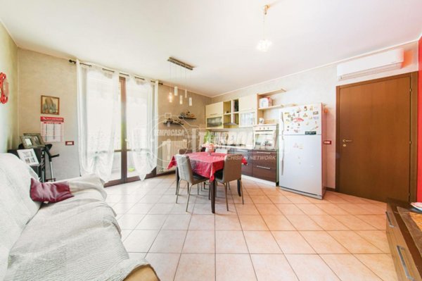 appartamento in vendita a Casalgrande in zona Salvaterra