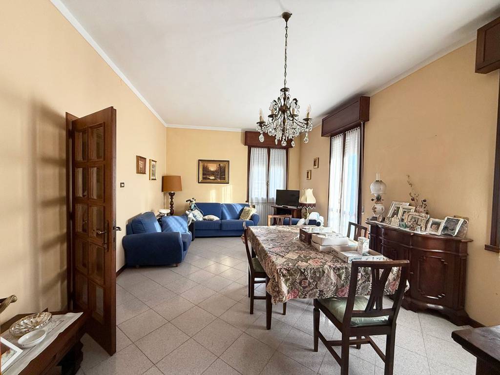 appartamento in vendita a Casalgrande in zona Villalunga
