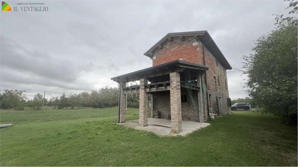quadrivano in vendita a Casalgrande