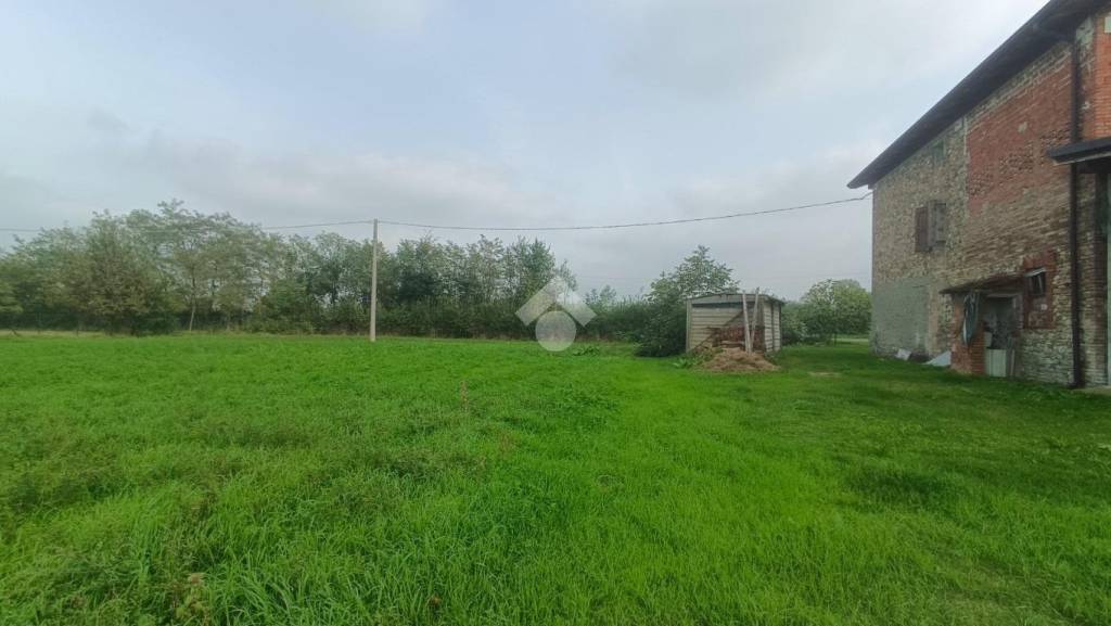 casa indipendente in vendita a Casalgrande in zona Villalunga