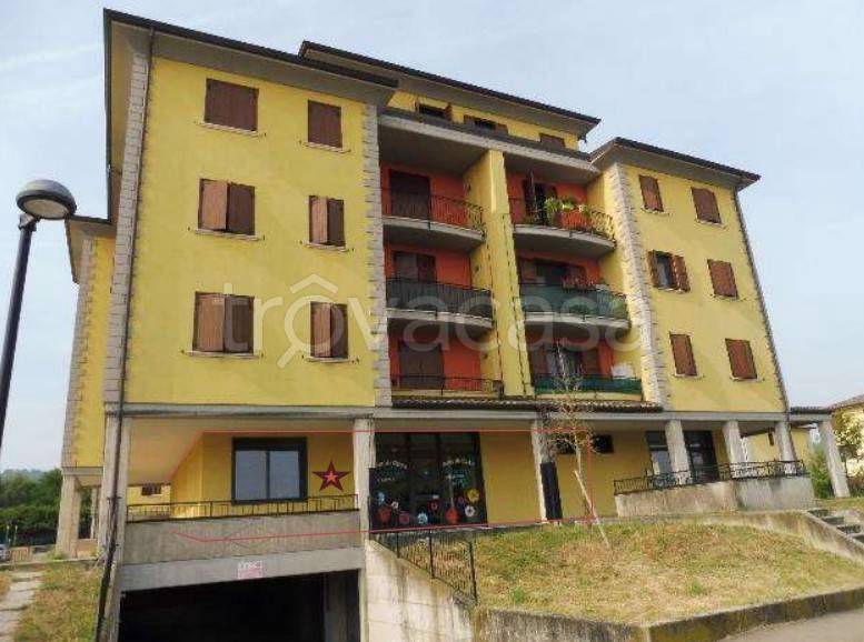 negozio in vendita a Casalgrande