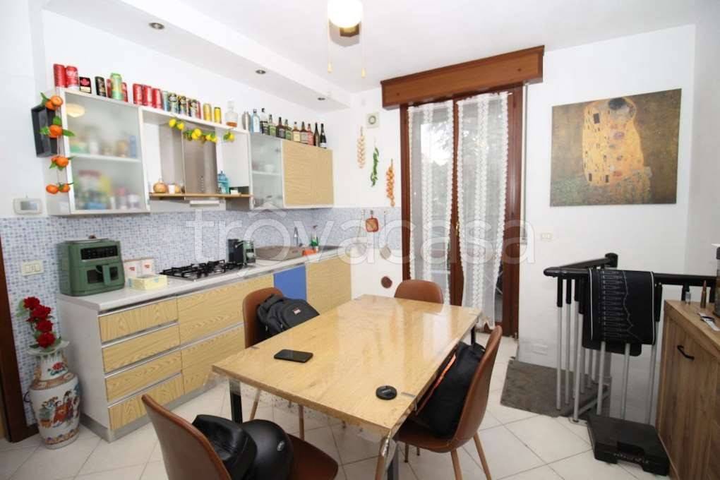 appartamento in vendita a Casalgrande in zona Sant'Antonino