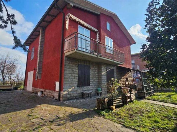 casa indipendente in vendita a Casalgrande in zona Villalunga