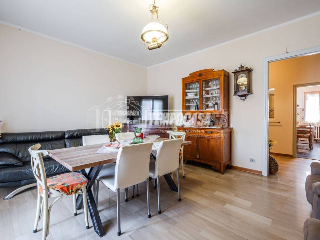 appartamento in vendita a Casalgrande in zona Villalunga
