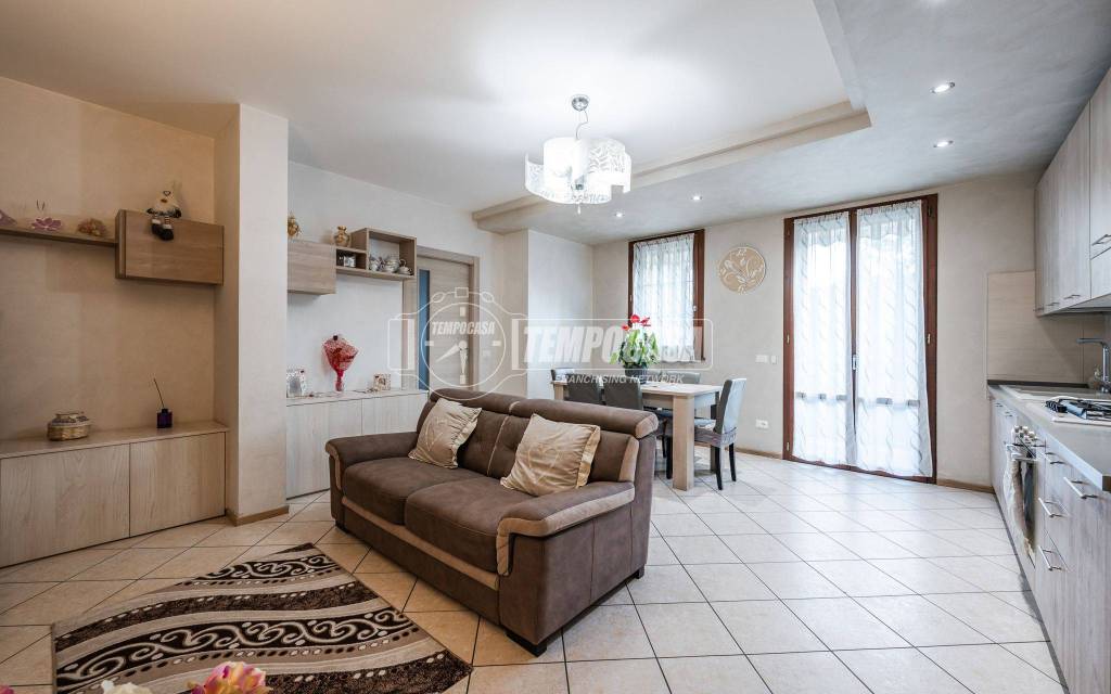 appartamento in vendita a Casalgrande in zona Dinazzano