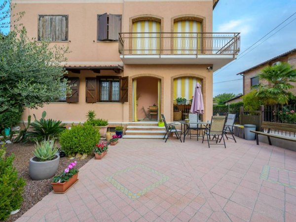 appartamento in vendita a Casalgrande in zona Villalunga