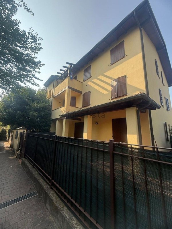 appartamento in vendita a Casalgrande in zona Salvaterra
