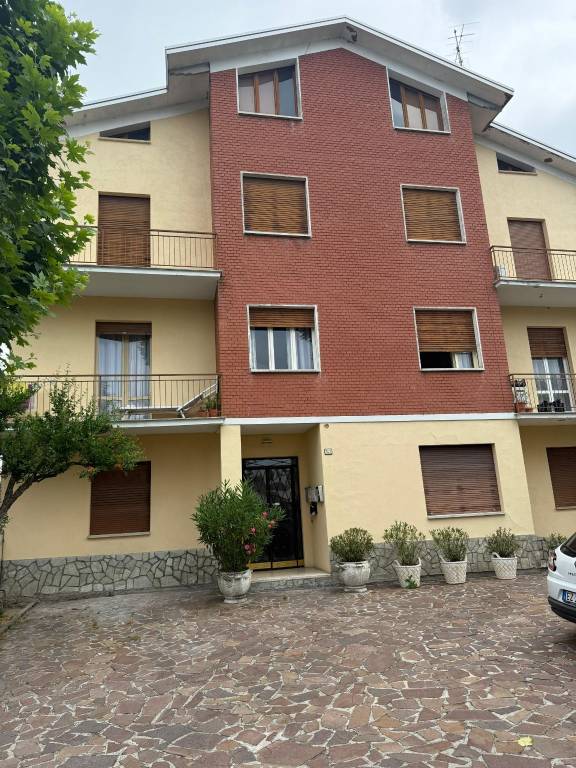 appartamento in vendita a Casalgrande in zona Sant'Antonino