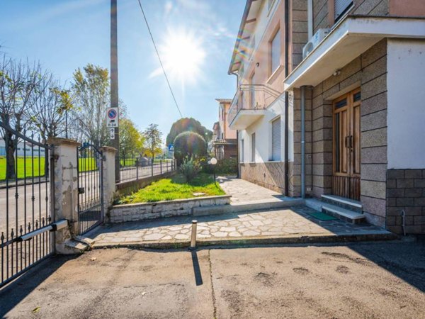 appartamento in vendita a Casalgrande in zona Villalunga